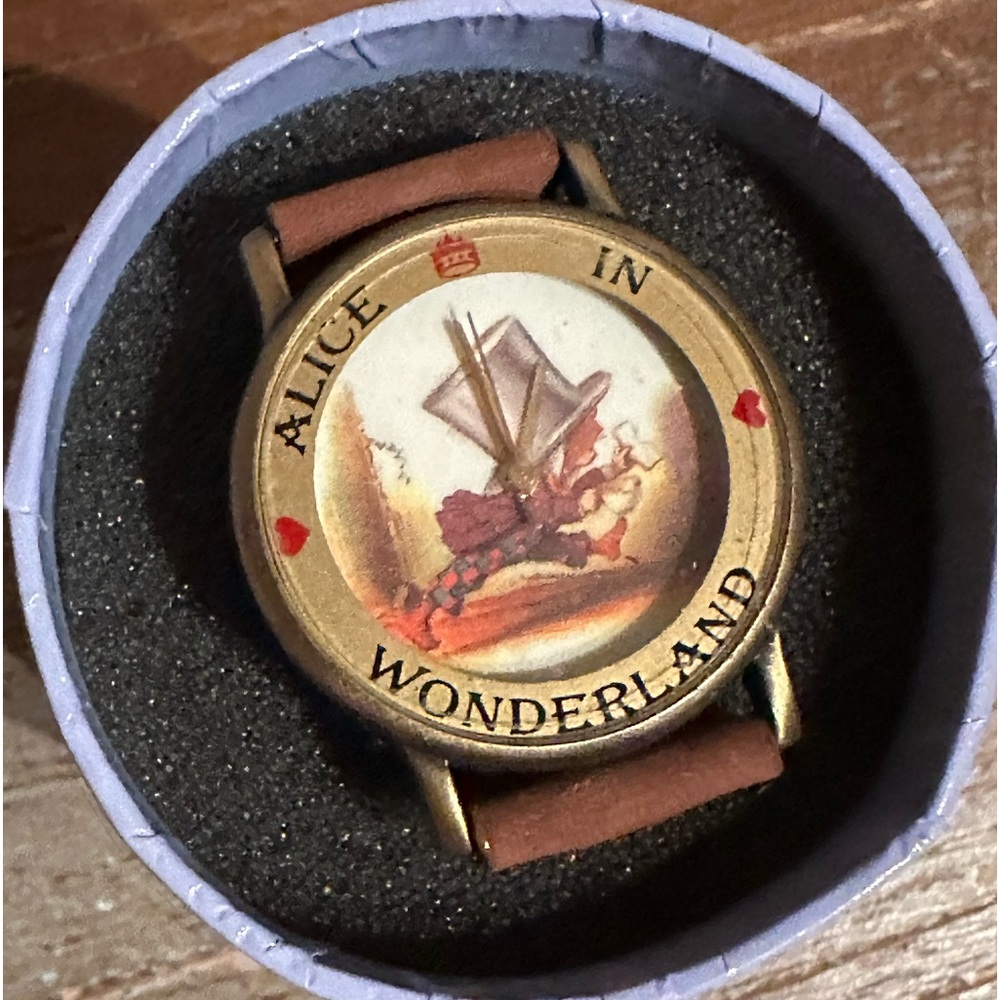 Rare Alice in Wonderland watch Macmillan NIB Mad Hatter vintage 90's